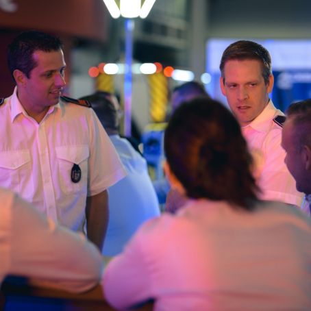 9 112 rescue messe  r  ben ott film 06. juni