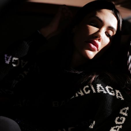 Wear Wolf Shooting by BEN OTT 1056
