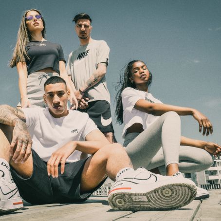 66 DEFSHOP Nike Shooting by BEN OTT 30. Mai 2021 Ben Ott  DC S5