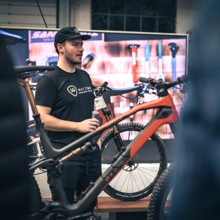 20 watz up cycling world  r  ben ott film 16. maerz